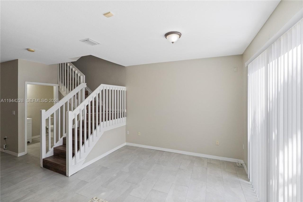 12476 Sw 122nd St - Photo 7 of 18