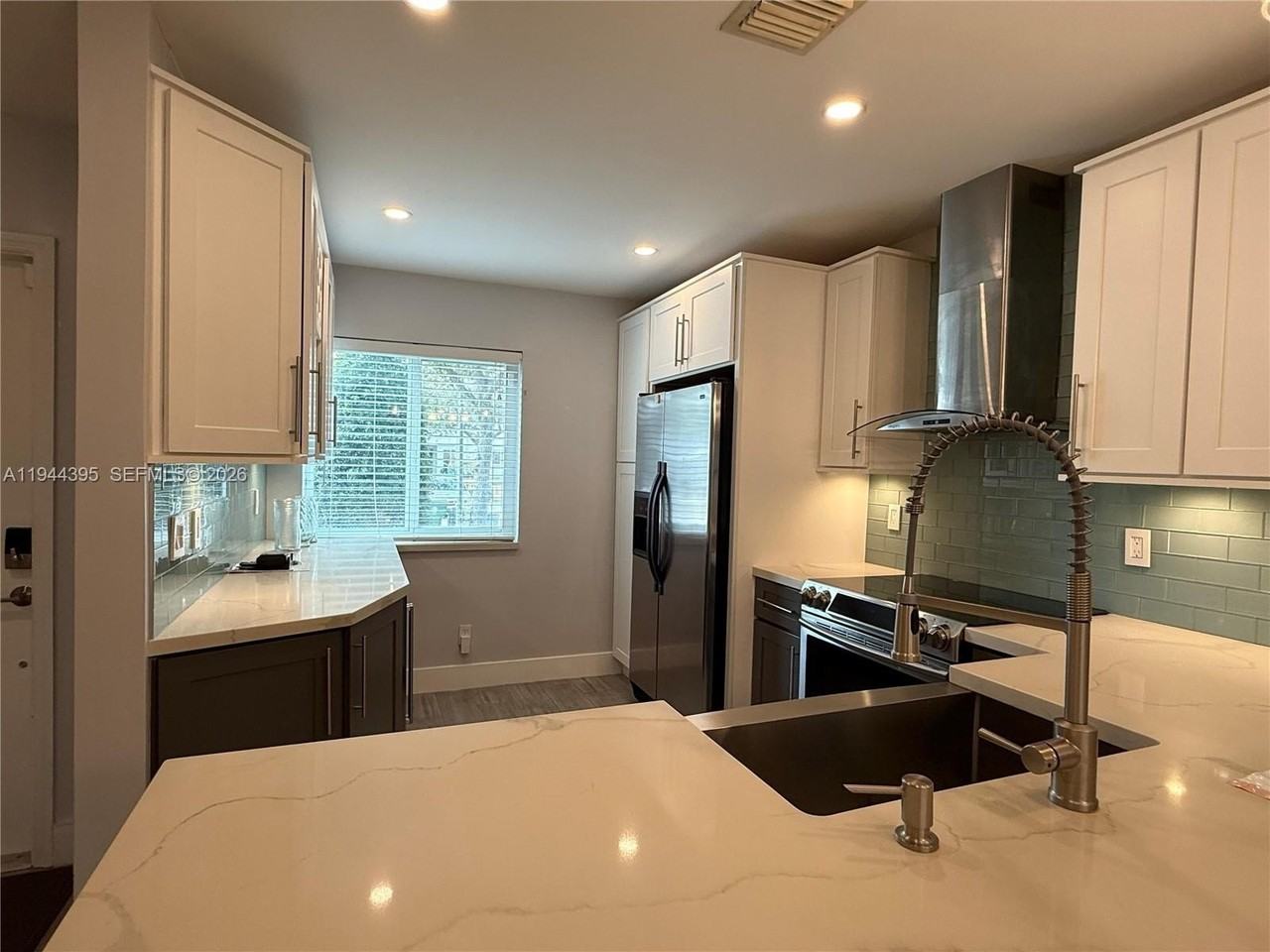 823 Nw 208th Ter #823 - Photo 3 of 23