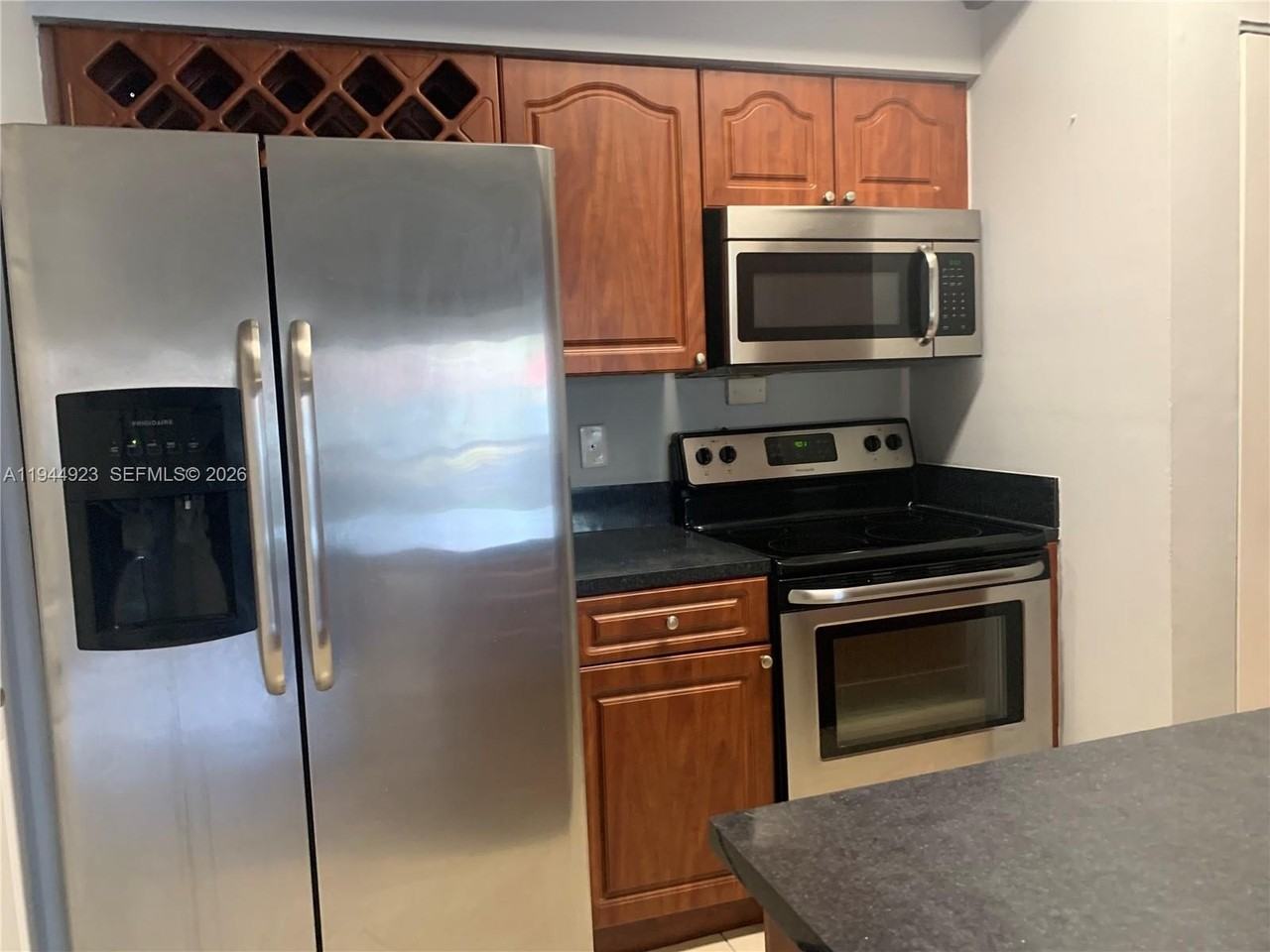 18356 Nw 68th Ave #A - Photo 4 of 7