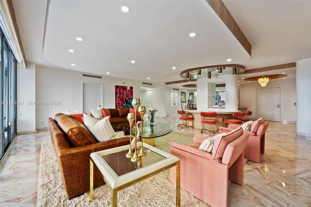 10155 Collins Ave #604 - Photo 4 of 30