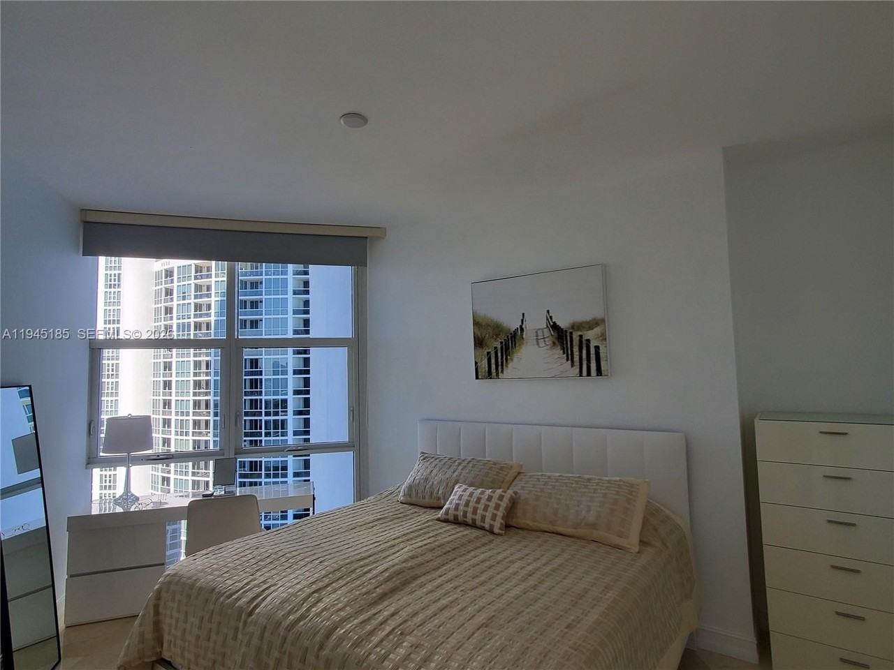 18101 Collins Ave #1408 - Photo 7 of 13