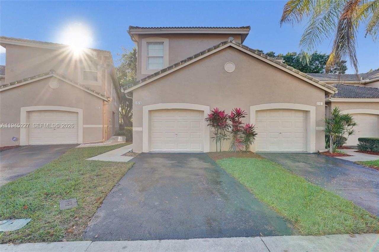 1978 Madeira Dr #1978 - Photo 2 of 21