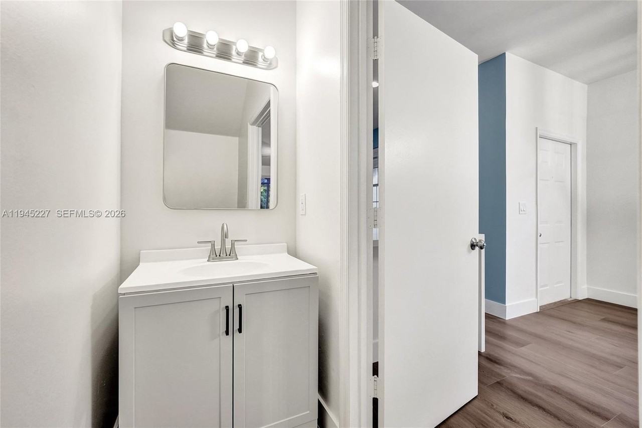 1978 Madeira Dr #1978 - Photo 7 of 21