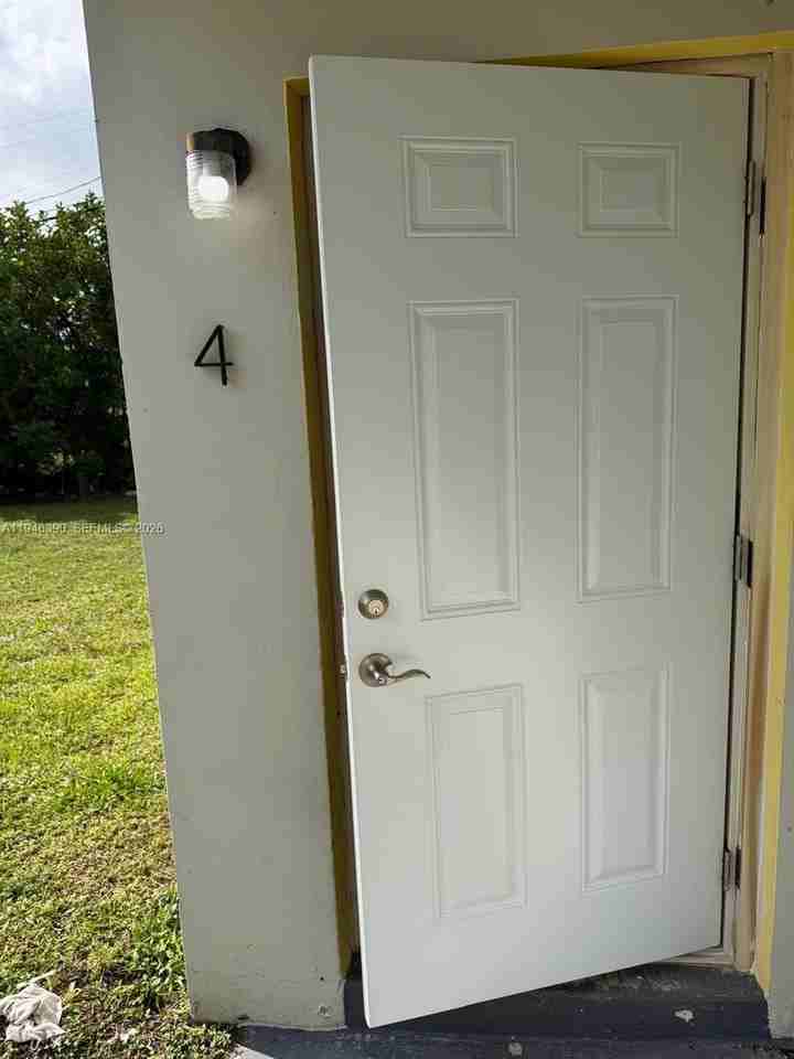 831 Nw 1st Ave #4 - Photo 2 of 22