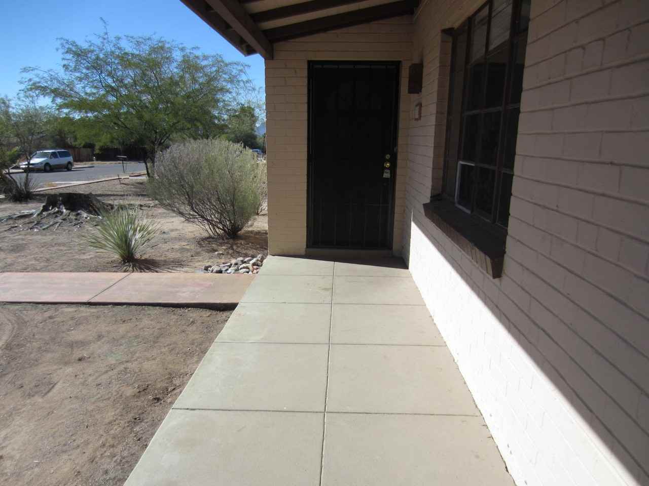 1715 E Silver St - Photo 2 of 44