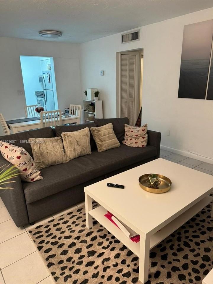 130 Mendoza Ave #24 - Photo 2 of 25