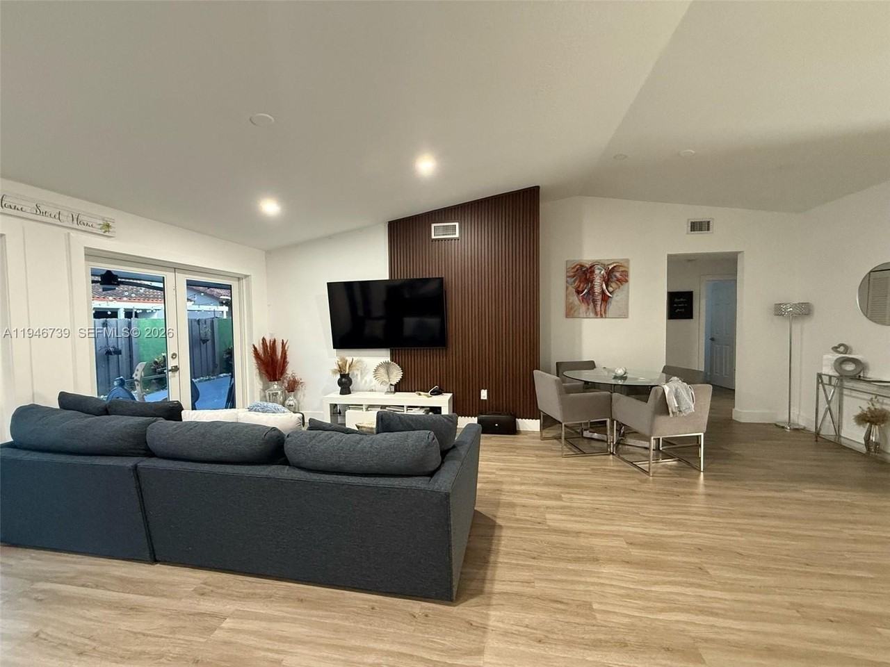 1040 Nw 127th Pl #1040 - Photo 4 of 20