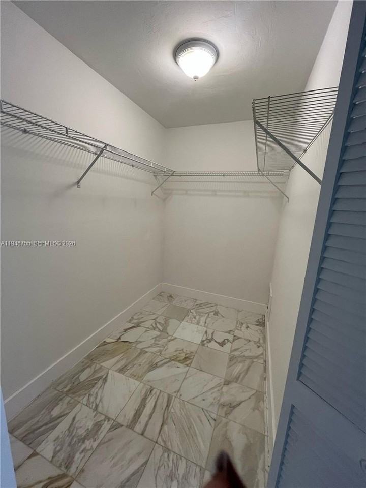 1703 Golfside Village Dr - Photo 2 of 6