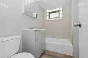 featured image of 6701 S Troy St