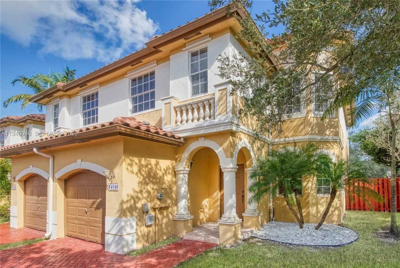 14049 Sw 51st Ln - Photo 2 of 24