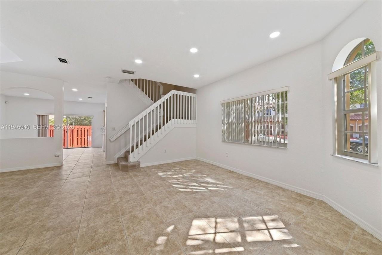 14049 Sw 51st Ln - Photo 4 of 24