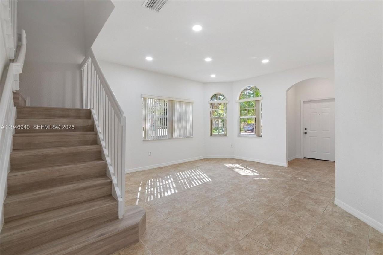 14049 Sw 51st Ln - Photo 5 of 24