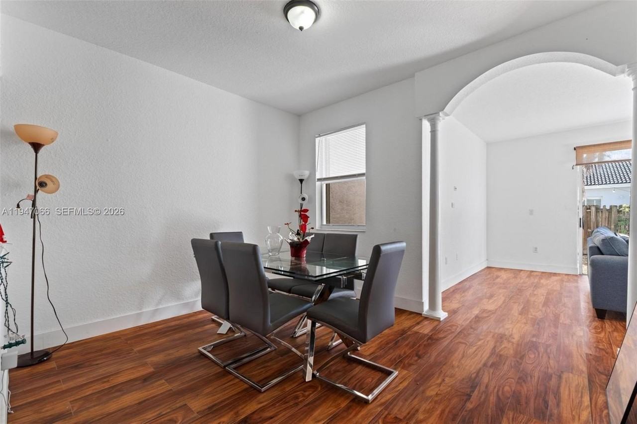 836 Sw 154th Path - Photo 4 of 20