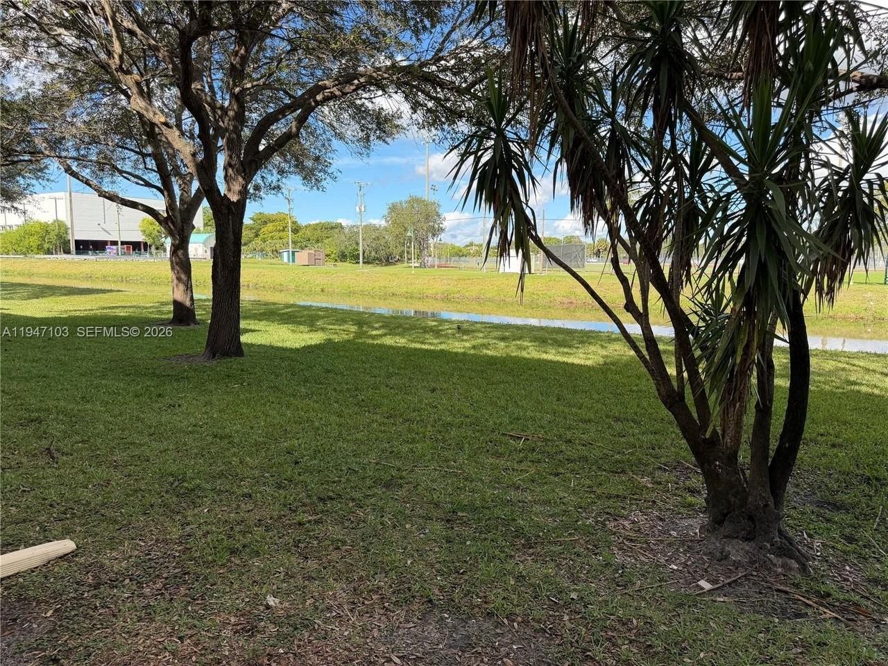 7891 N Sunrise Lakes Dr #109 - Photo 4 of 17