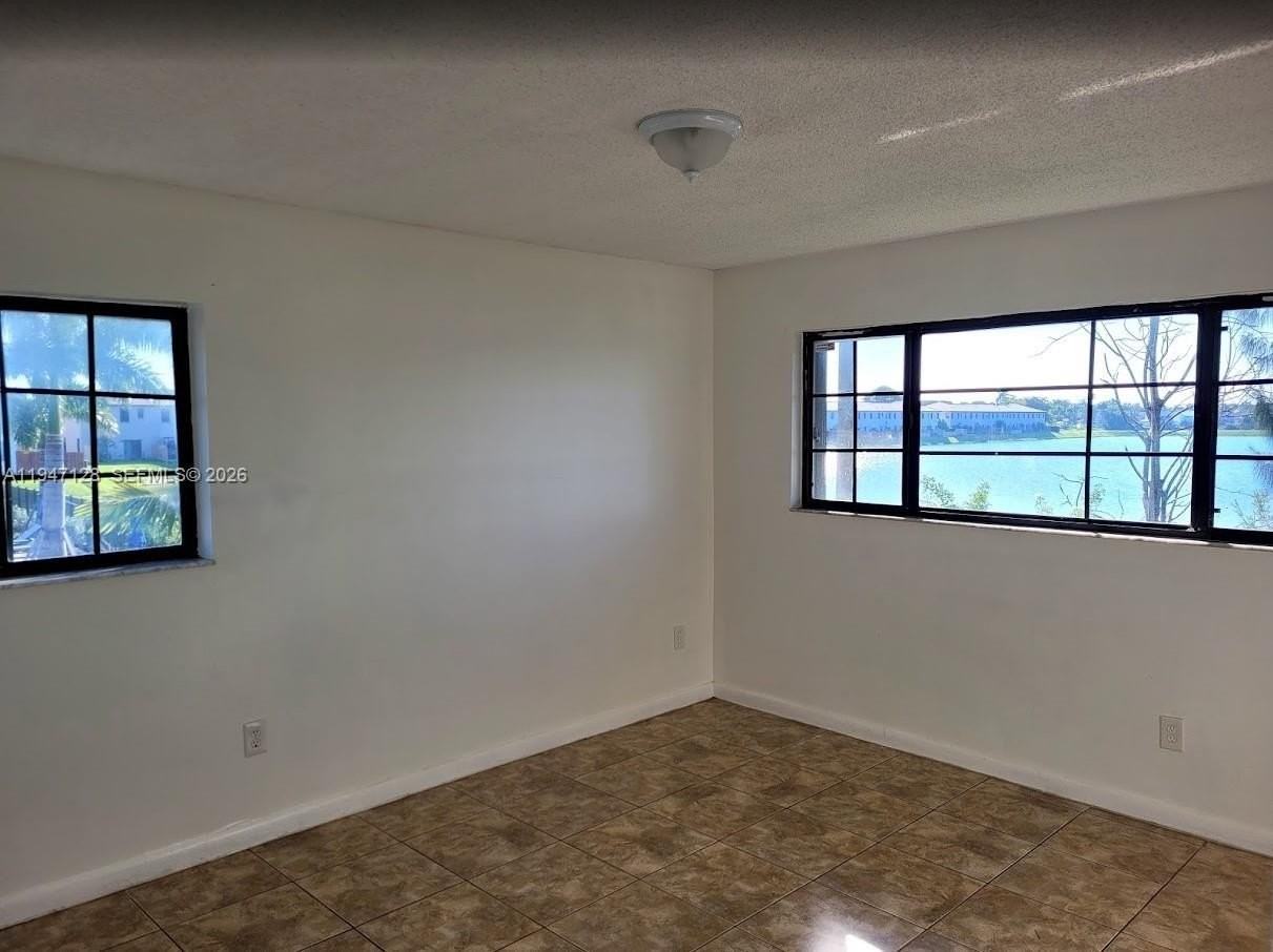 468 Ne 206th Ln #202 - Photo 3 of 27