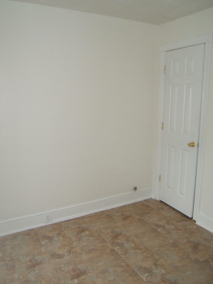 917 Anchorage St - Photo 3 of 7