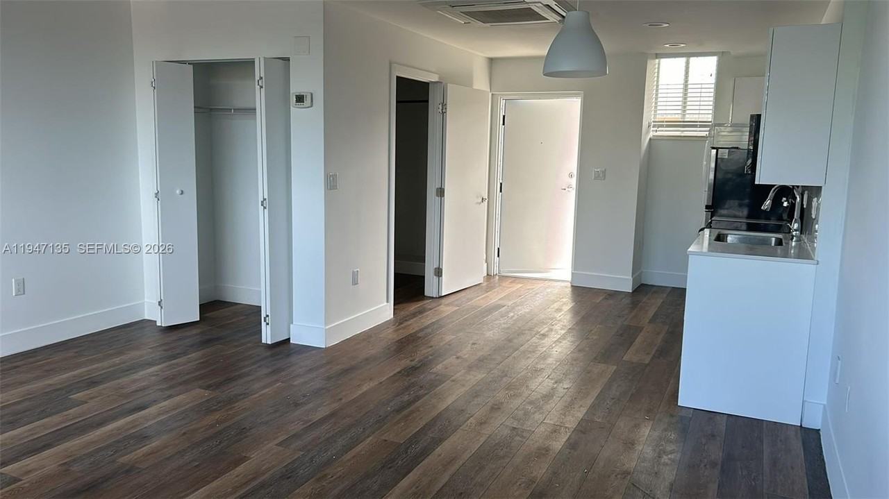 141 Nw 16th Ave #12 - Photo 5 of 5