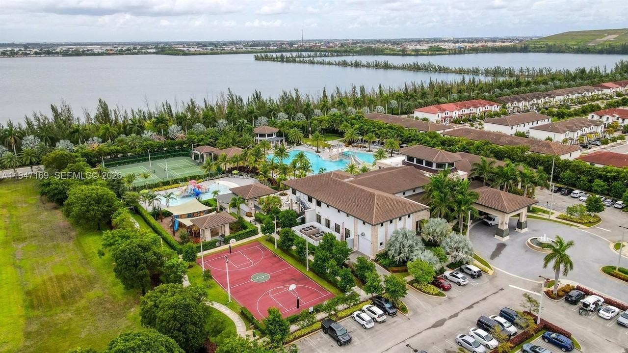 8850 Nw 97th Ave #202 - Photo 7 of 8