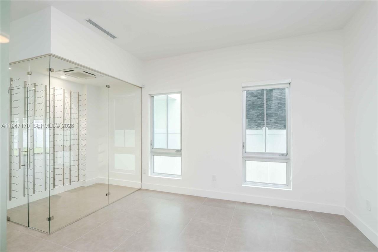 3375 Nw 82nd Ct - Photo 4 of 9