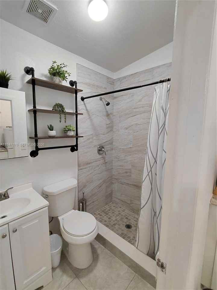 1050 Ne 82nd St #1 - Photo 2 of 15