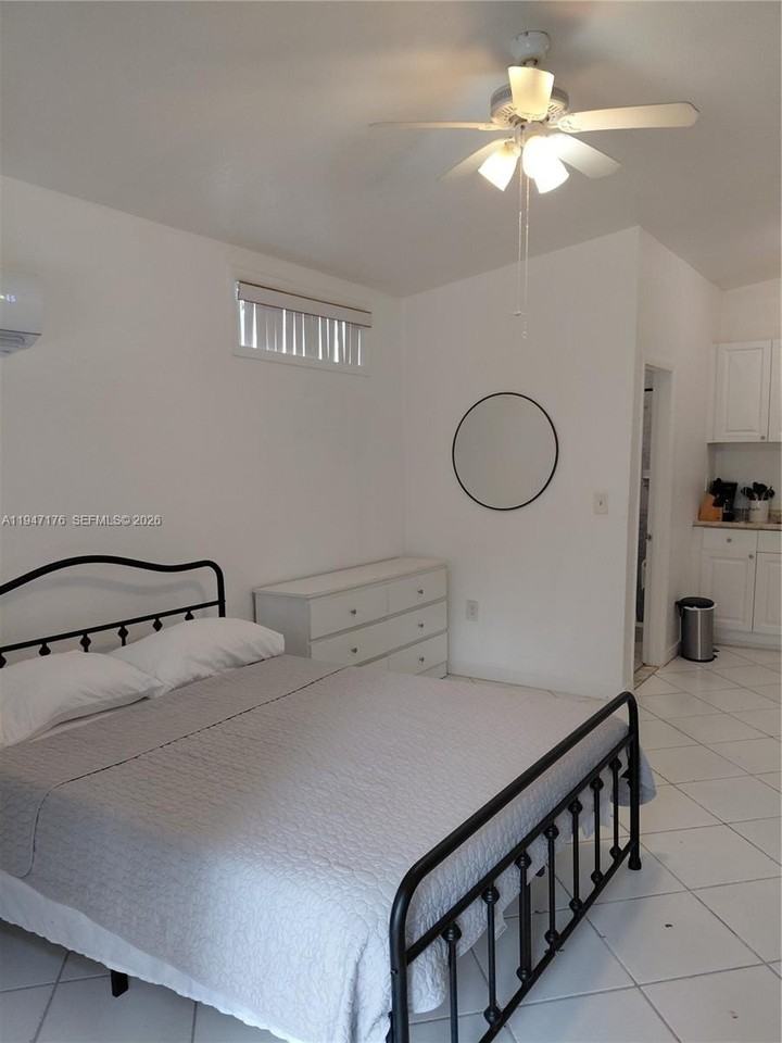 1050 Ne 82nd St #1 - Photo 4 of 15