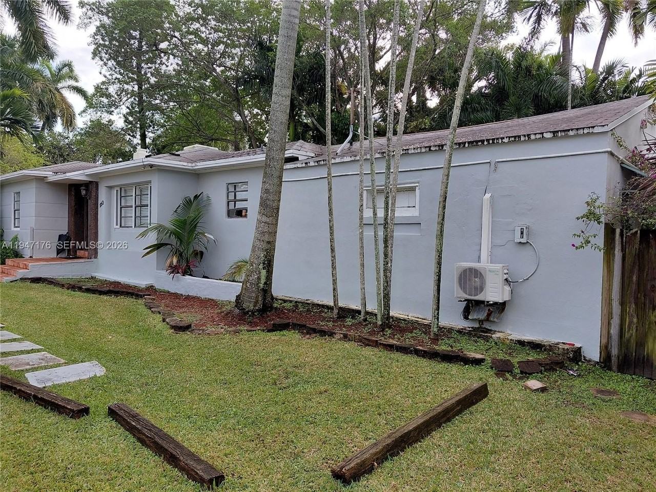 1050 Ne 82nd St #1 - Photo 6 of 15