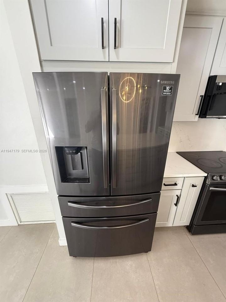 6891 Scott St #NA - Photo 6 of 28