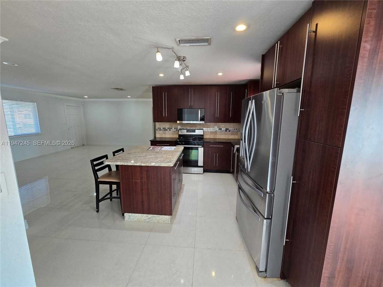 9110 Nw 24th Pl #1 - Photo 7 of 27