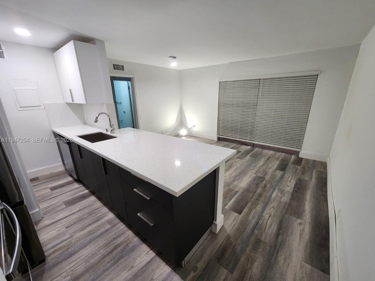 4545 Treehouse Ln #H - Photo 3 of 18