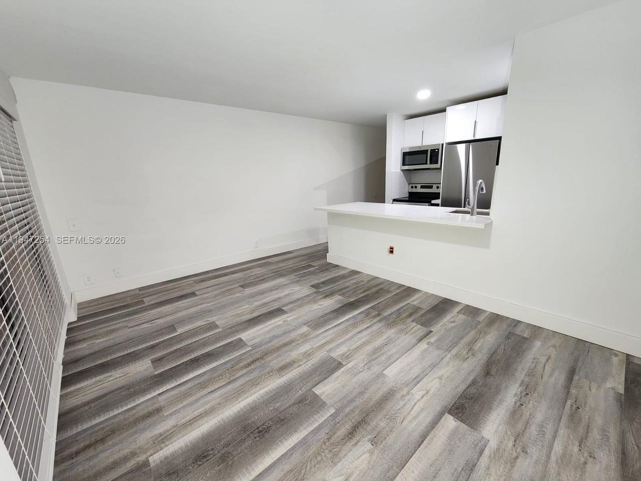 4545 Treehouse Ln #H - Photo 4 of 18