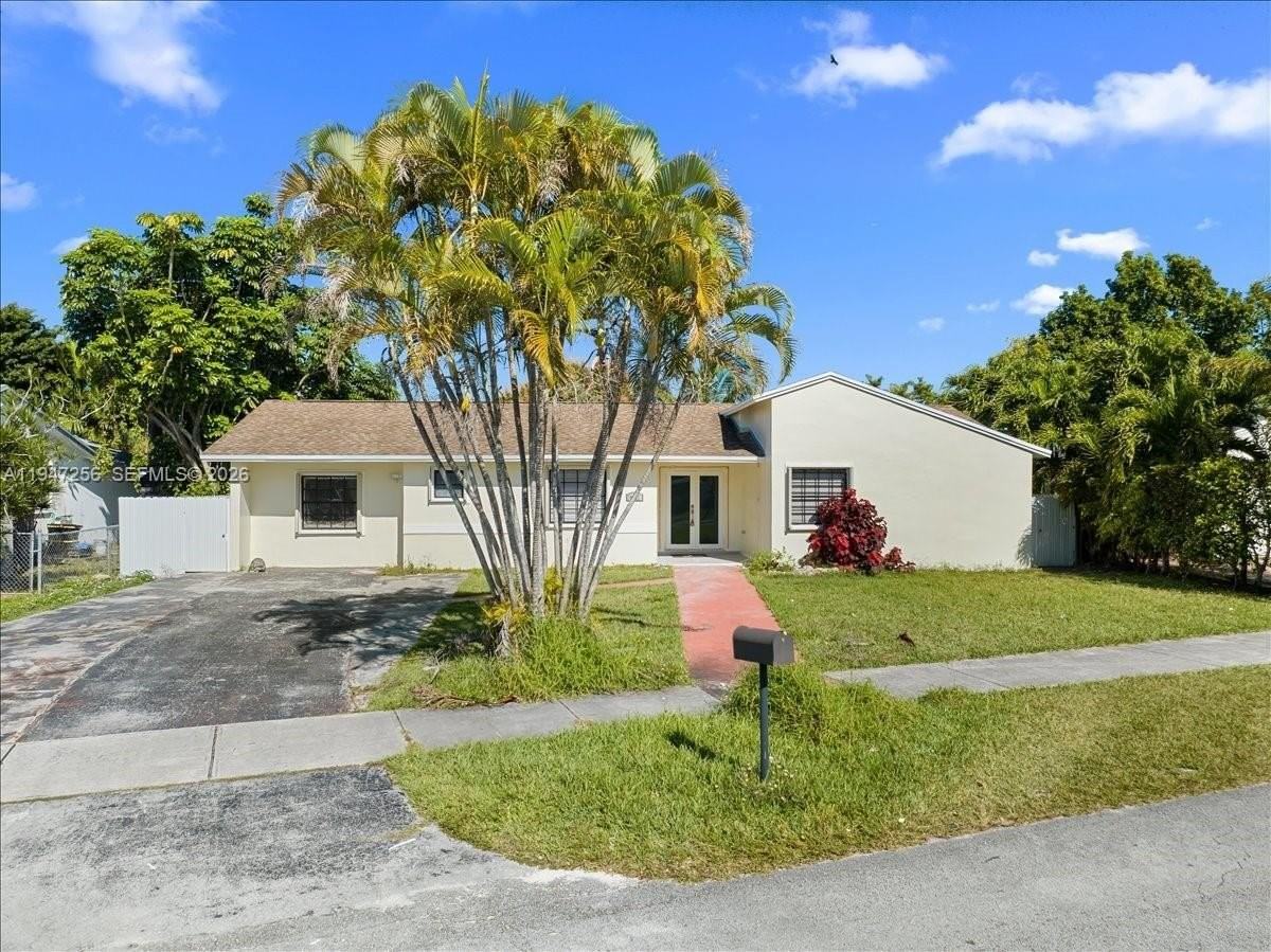 10351 Sw 164th St - Photo 2 of 20