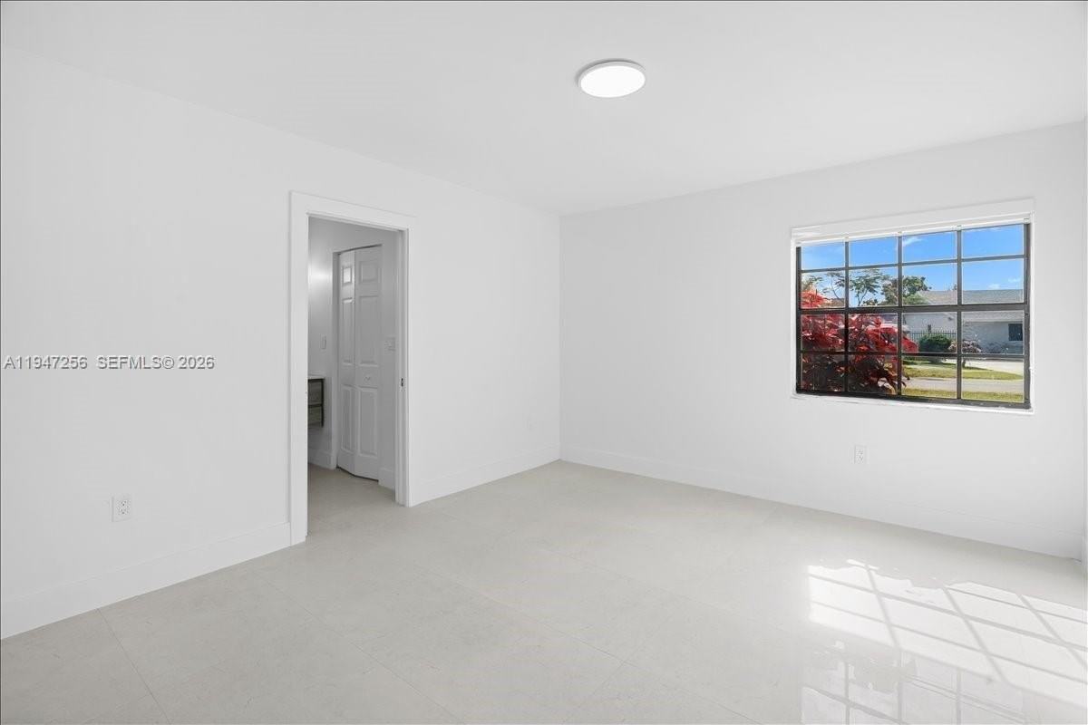 10351 Sw 164th St - Photo 7 of 20