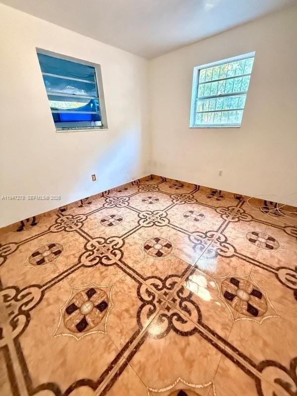 220 Nw 51st St #REAR - Photo 7 of 10