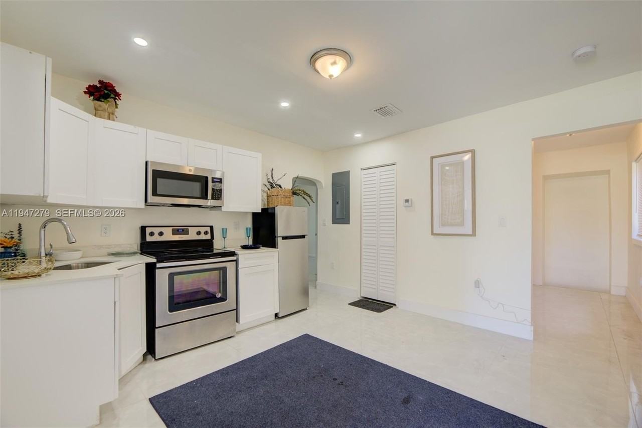 742 Nw 70th St #1 - Photo 2 of 30