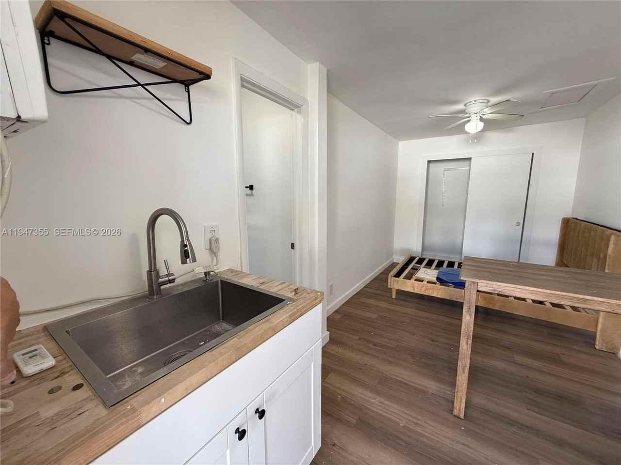 1725 Hayes St #4 - Photo 2 of 8