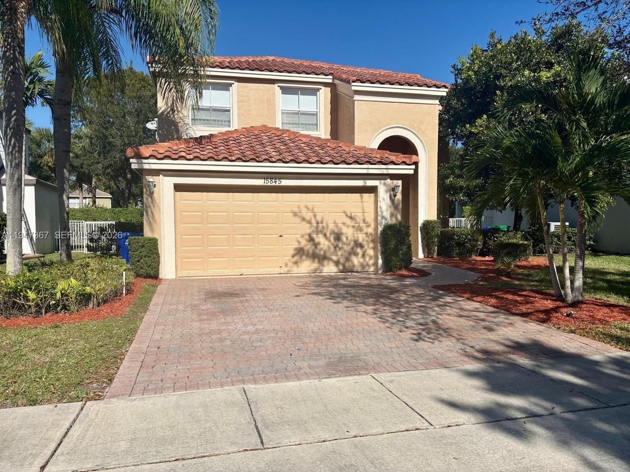 15845 Sw 49th Ct #0 - Photo 3 of 38