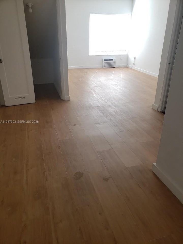 1614 Drexel Ave #2 - Photo 2 of 6