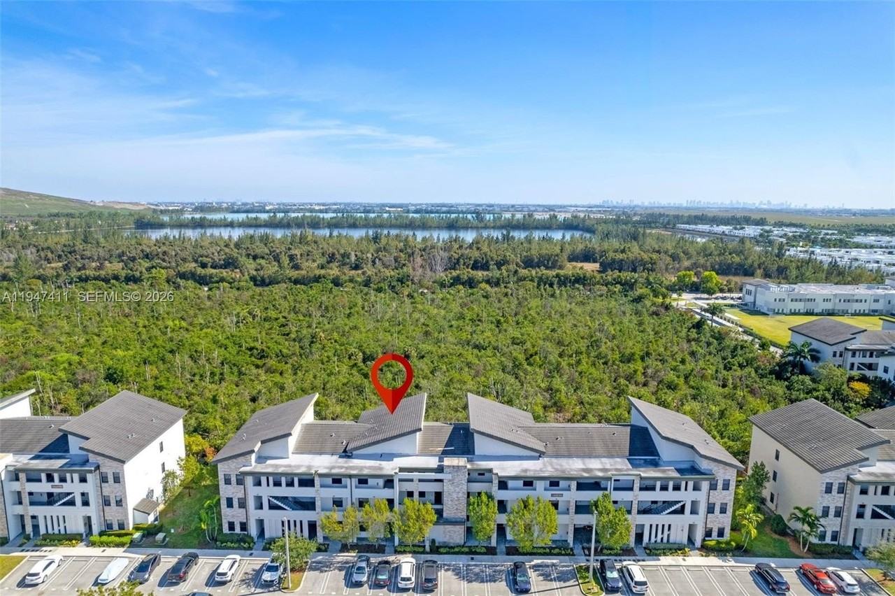 8015 Nw 104th Ave #3 - Photo 7 of 32