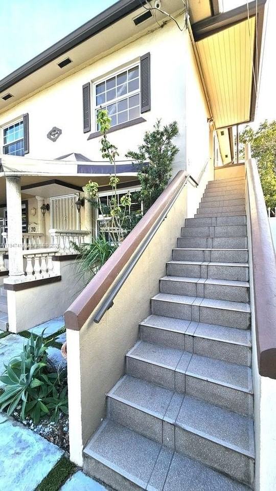 70 Nw 31st St #2 - Photo 2 of 7