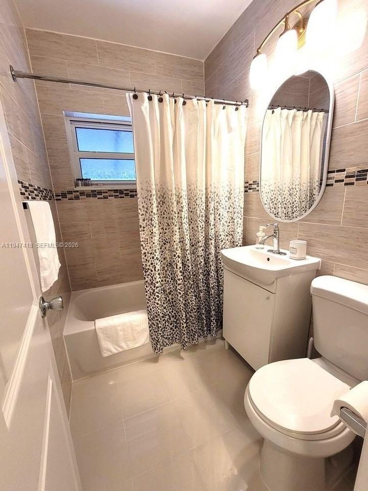 70 Nw 31st St #2 - Photo 7 of 7