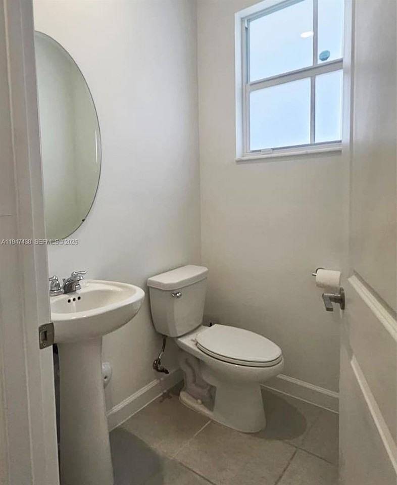 2437 Nw 119th Ter - Photo 7 of 20