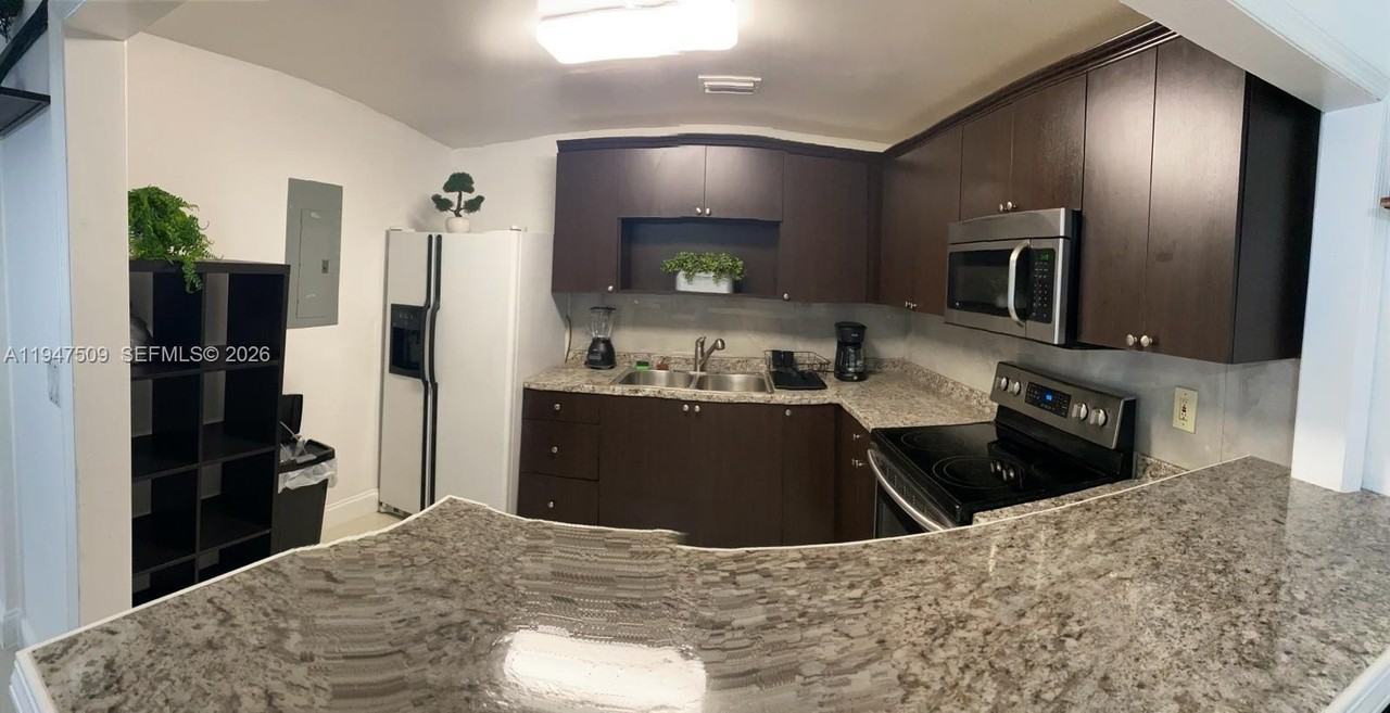 3670 Sw 12th St #1 - Photo 3 of 5