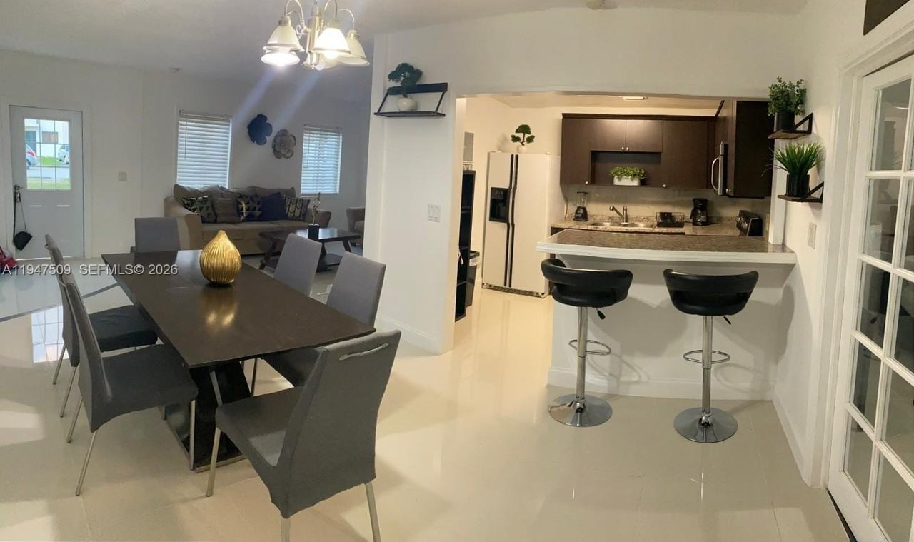 3670 Sw 12th St #1 - Photo 4 of 5