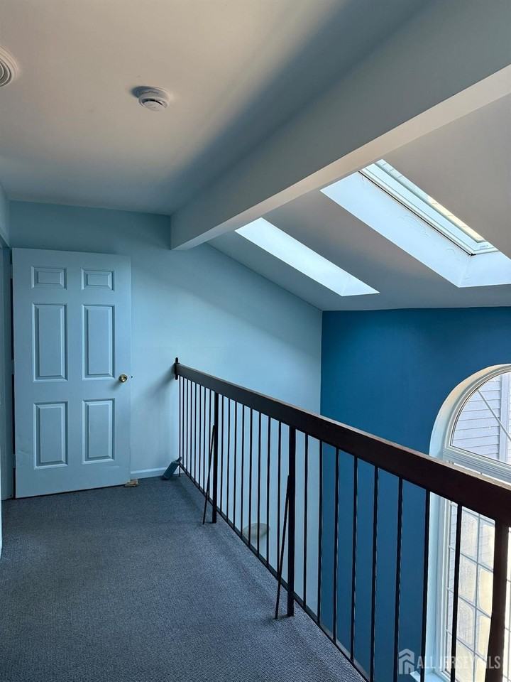 809 Woodhaven Dr - Photo 3 of 18