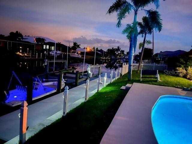 918 Messina Dr - Photo 3 of 50