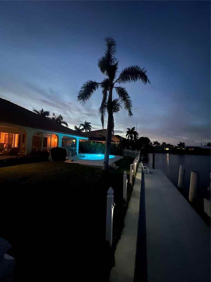 918 Messina Dr - Photo 4 of 50