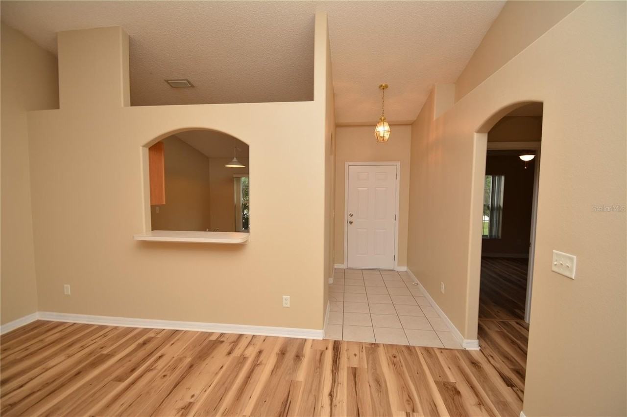 44 Pine Hurst Ln - Photo 3 of 31