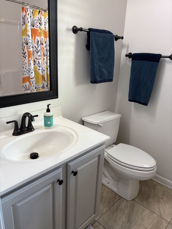 4717 Farm Lake Dr #1 - Photo 6 of 28