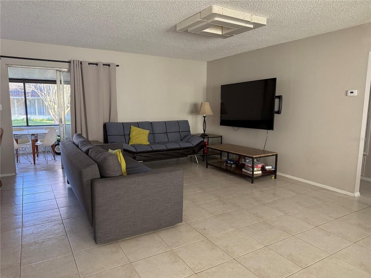 10174 Mason Dixon Cir - Photo 5 of 15