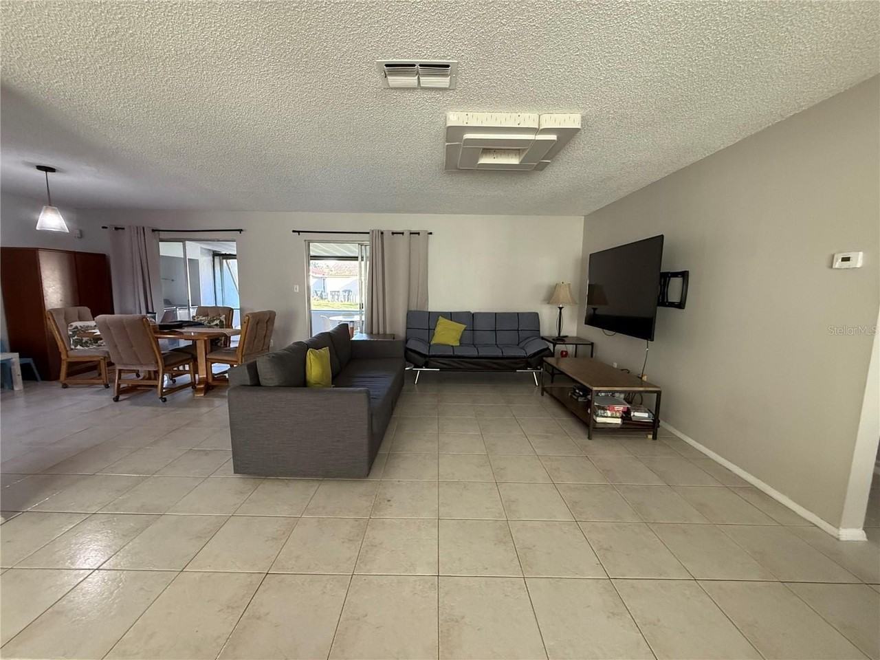 10174 Mason Dixon Cir - Photo 6 of 15